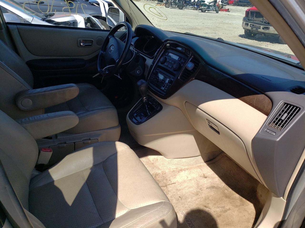 Photo 5 from auction – 2001 TOYOTA HIGHLANDER with VIN JTEHF21A510037384