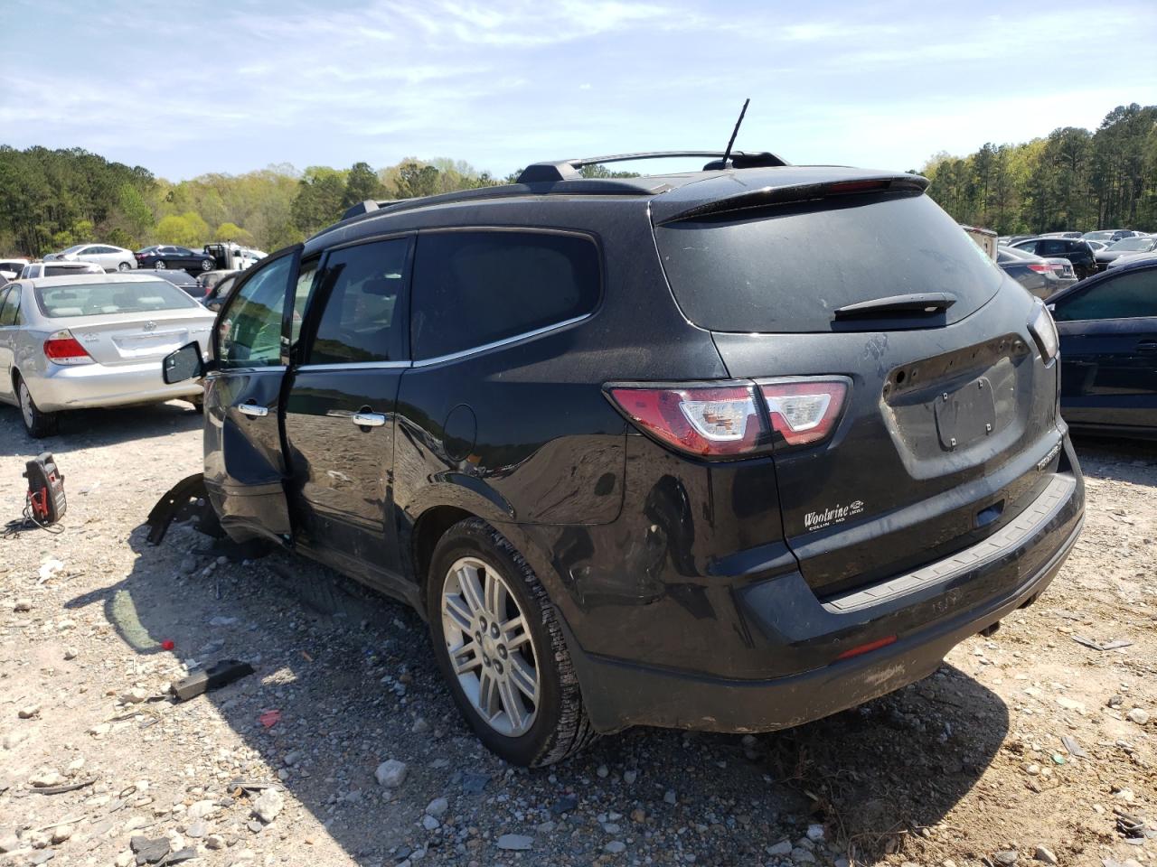 Photo 3 from auction – 2015 CHEVROLET TRAVERSE L with VIN 1GNKRGKD7FJ174228
