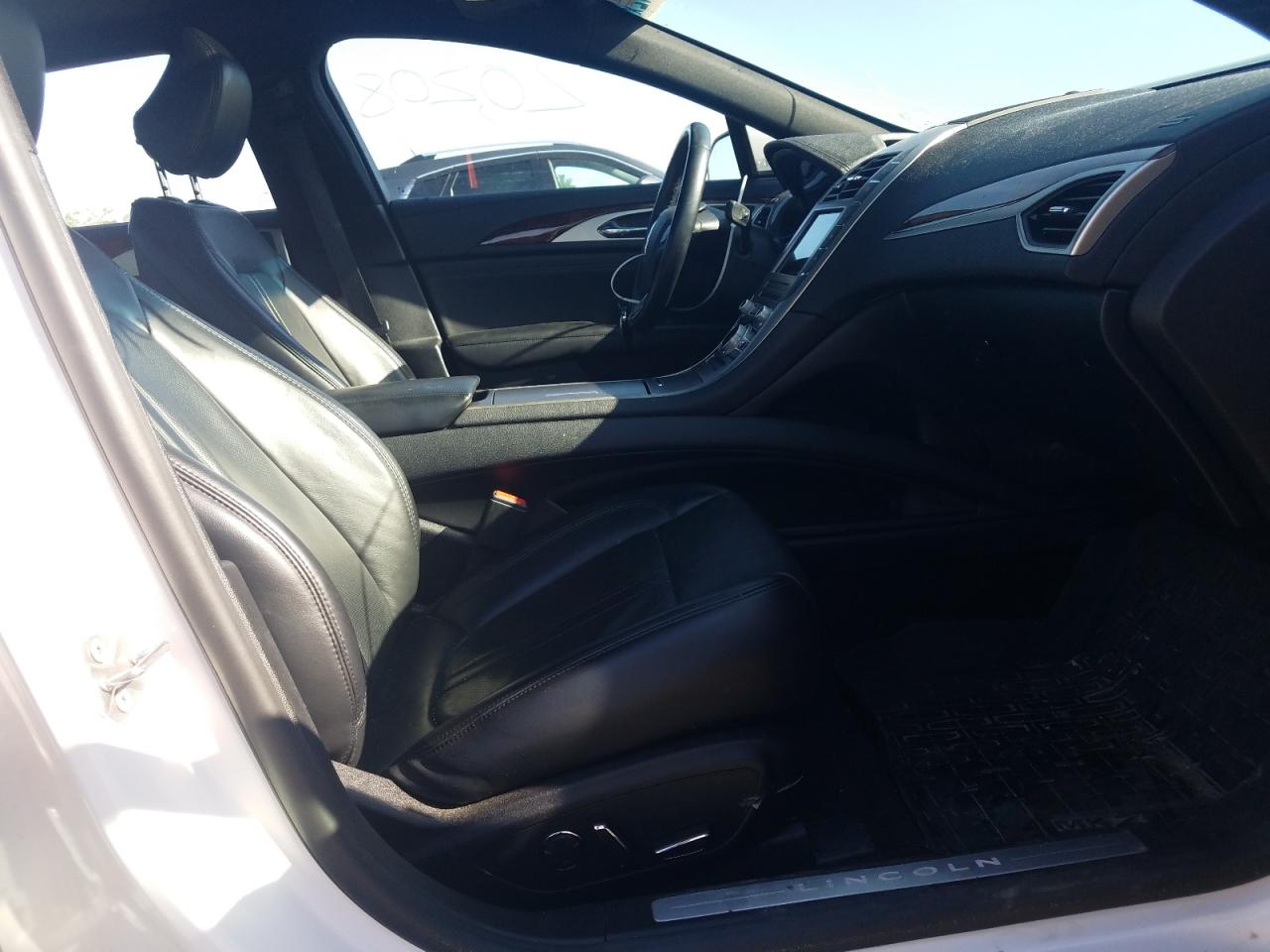 Photo 5 from auction – 2020 LINCOLN MKZ RESERV with VIN 3LN6L5LU7LR610913
