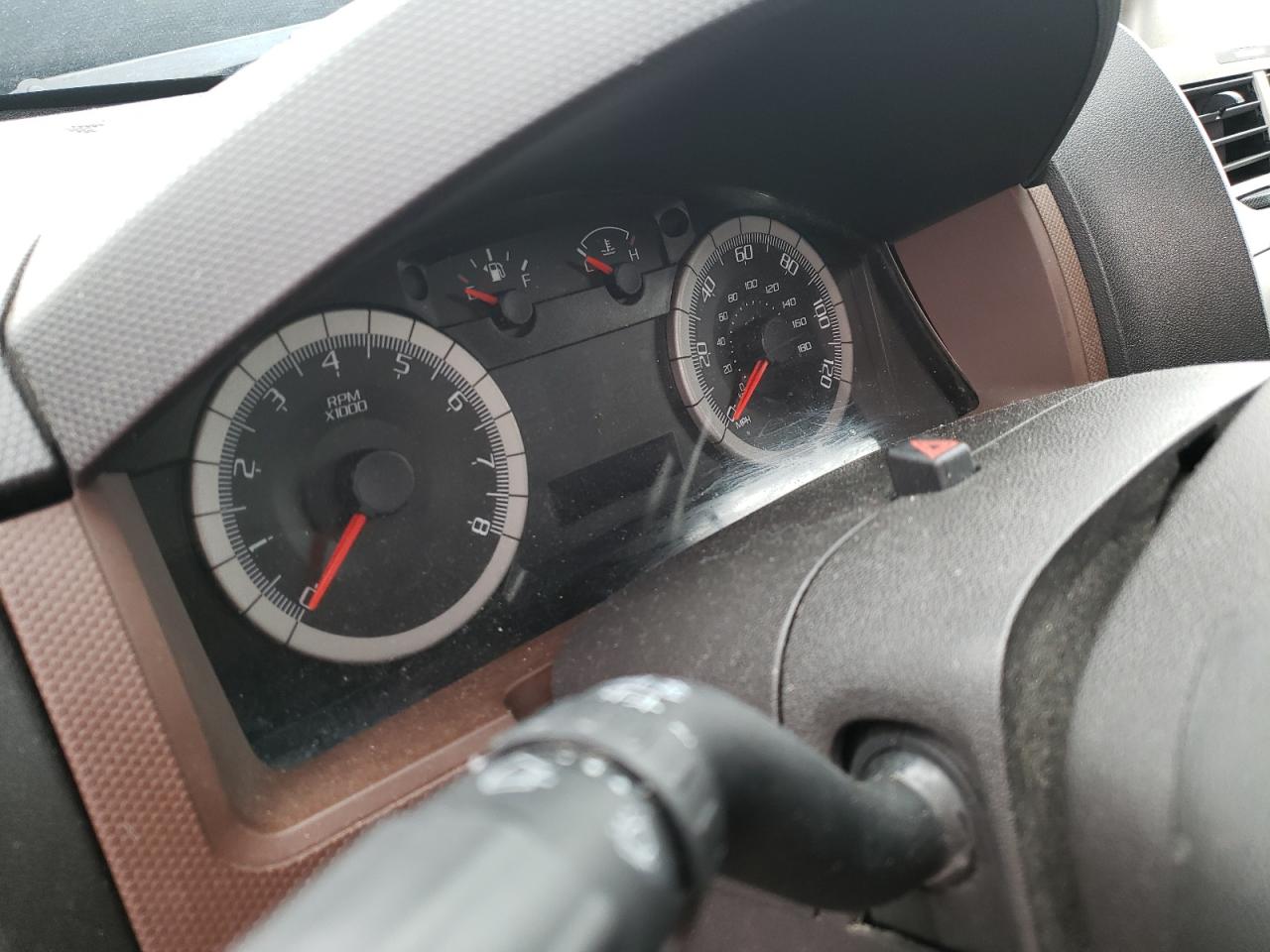Photo 8 from auction – 2008 FORD ESCAPE XLT with VIN 1FMCU93128KB41335