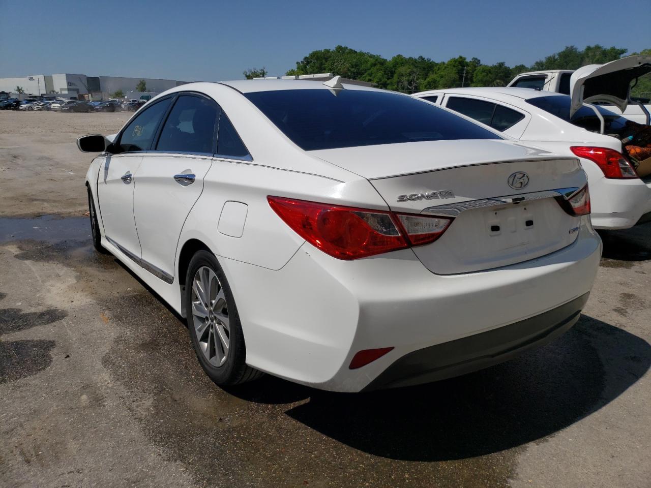 Photo 3 from auction – 2014 HYUNDAI SONATA SE with VIN 5NPEC4AC6EH828075