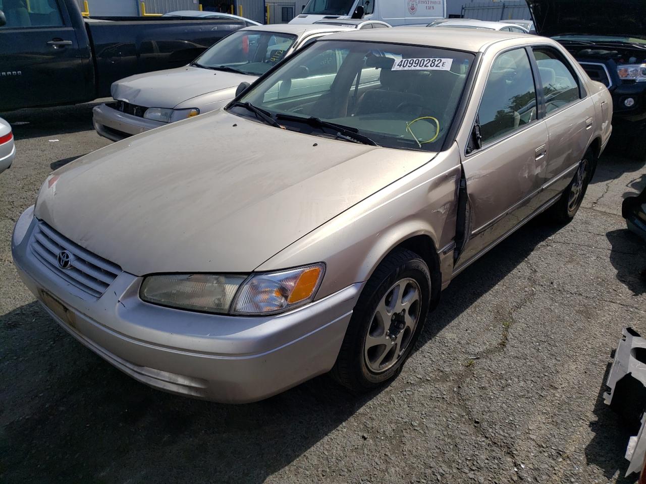Photo 2 from auction – 1999 TOYOTA CAMRY LE with VIN JT2BF22K4X0183567