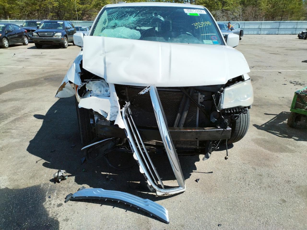 Photo 9 from auction – 2012 CHRYSLER TOWN & COU with VIN 2C4RC1BGXCR313338