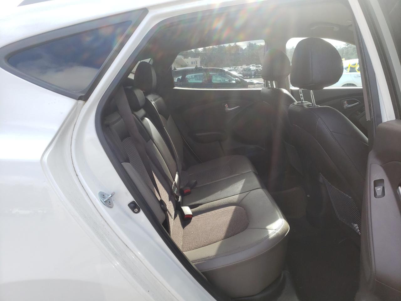 Photo 6 from auction – 2013 HYUNDAI TUCSON GLS with VIN KM8JUCAC2DU693084