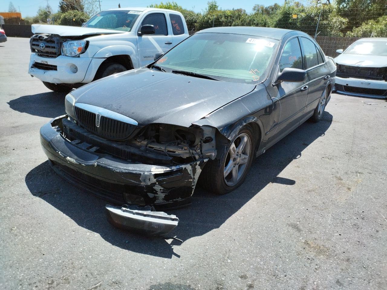 Photo 2 from auction – 2002 LINCOLN LS with VIN 1LNHM87A22Y620840
