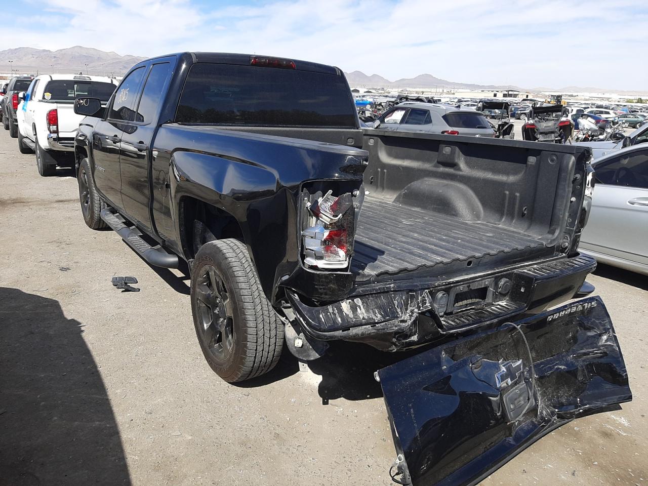 Photo 3 from auction – 2015 CHEVROLET SILVERADO with VIN 1GCRCPEH3FZ349891