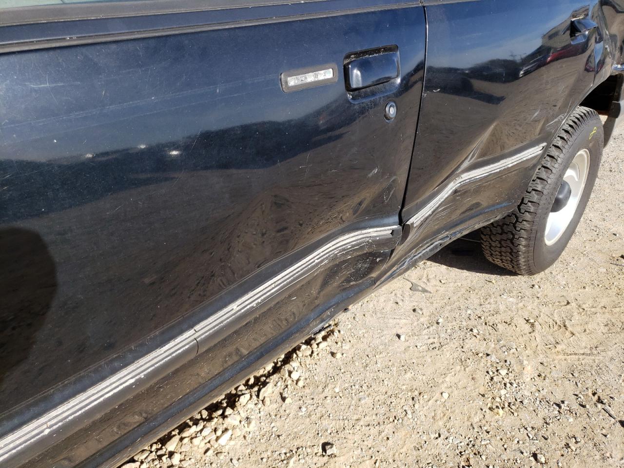 Photo 9 from auction – 1998 FORD EXPLORER with VIN 1FMZU32E0WUD19966