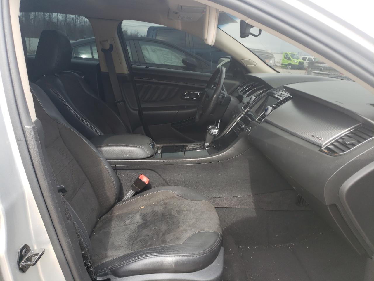 Photo 5 from auction – 2011 FORD TAURUS SHO with VIN 1FAHP2KT7BG101795