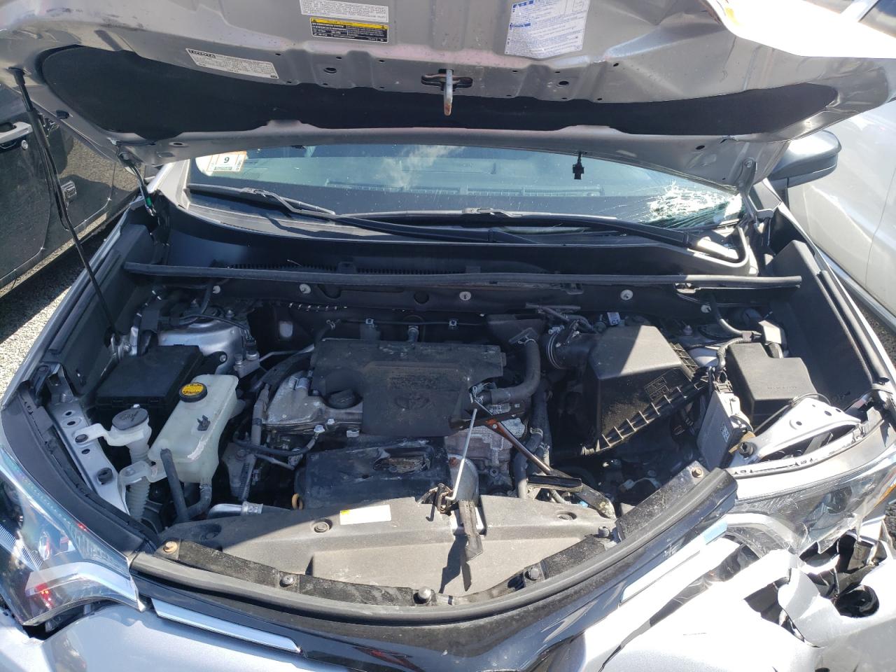 Photo 7 from auction – 2017 TOYOTA RAV4 LE with VIN 2T3BFREV3HW603273
