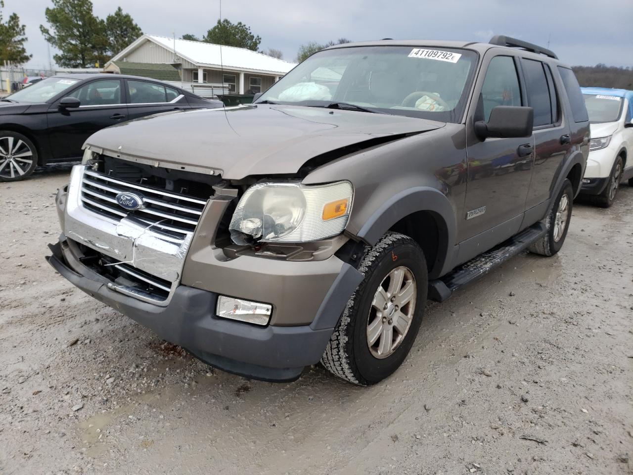 Photo 2 from auction – 2006 FORD EXPLORER X with VIN 1FMEU73E46UB47879