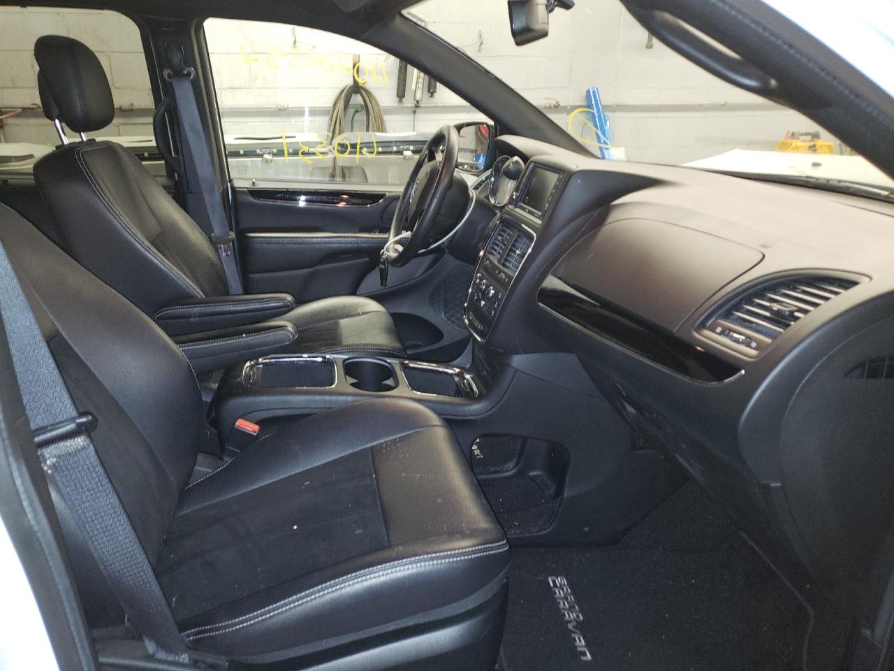 Photo 5 from auction – 2018 DODGE GRAND CARA with VIN 2C4RDGCG0JR134477