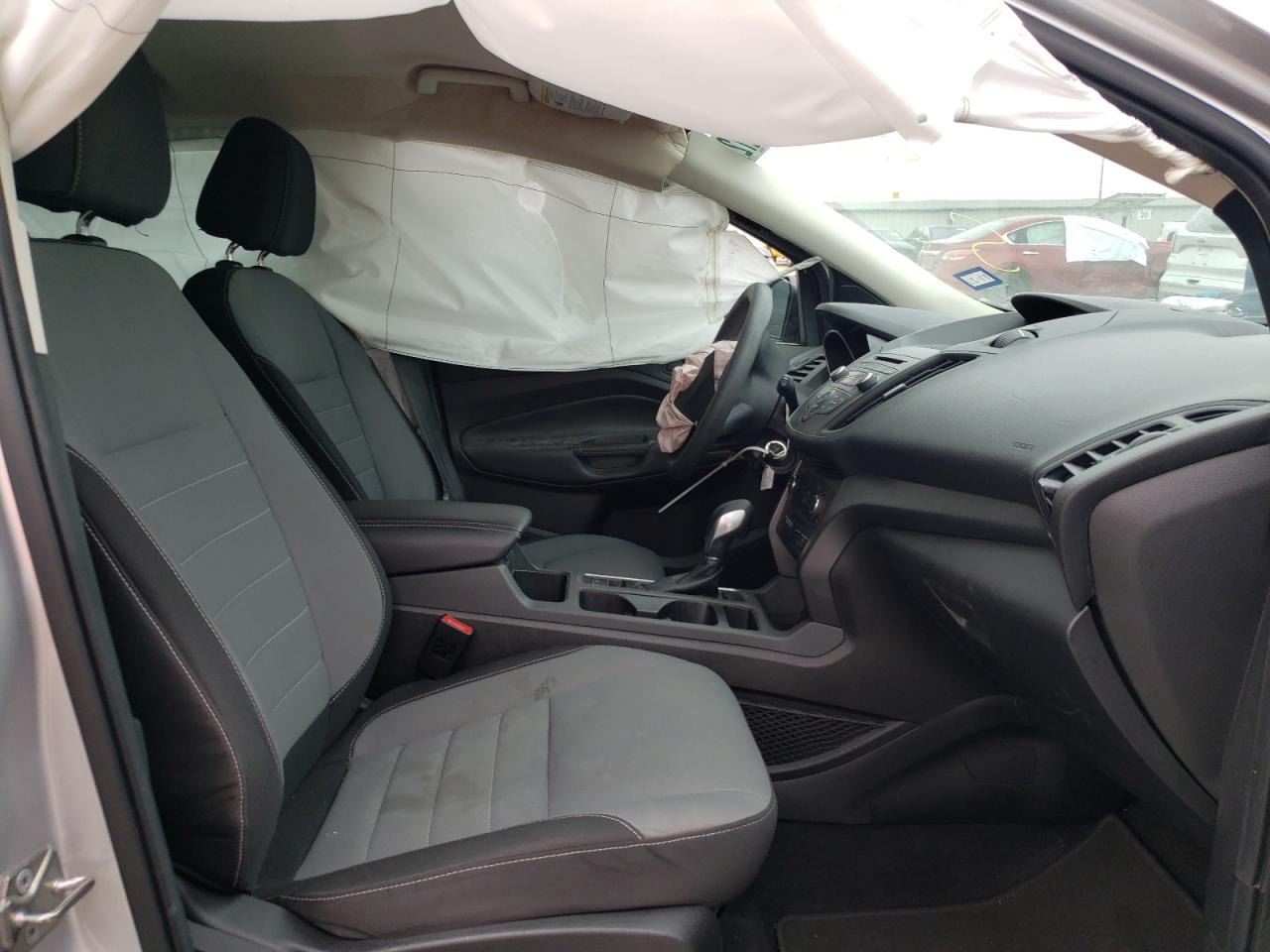 Photo 5 from auction – 2017 FORD ESCAPE S with VIN 1FMCU0F75HUE35330