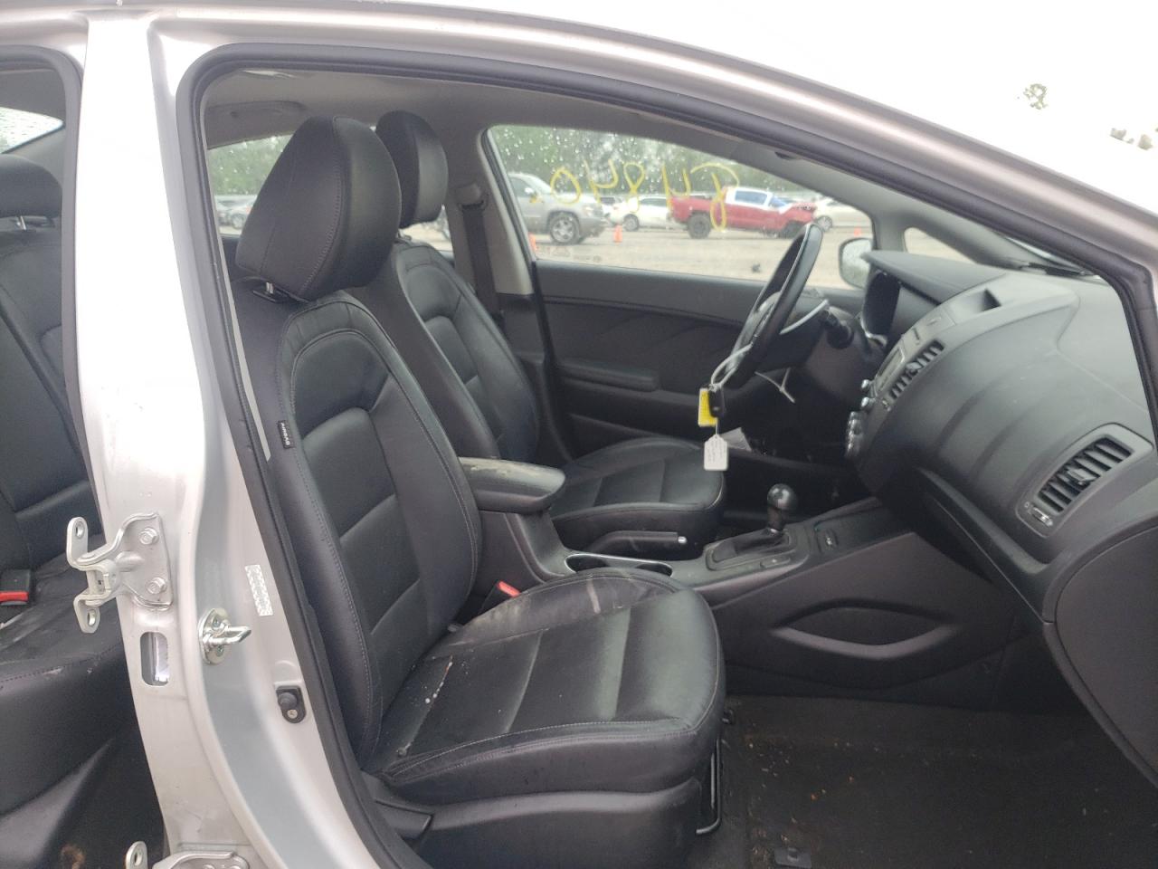 Photo 5 from auction – 2015 KIA FORTE EX with VIN KNAFZ4A88F5331266