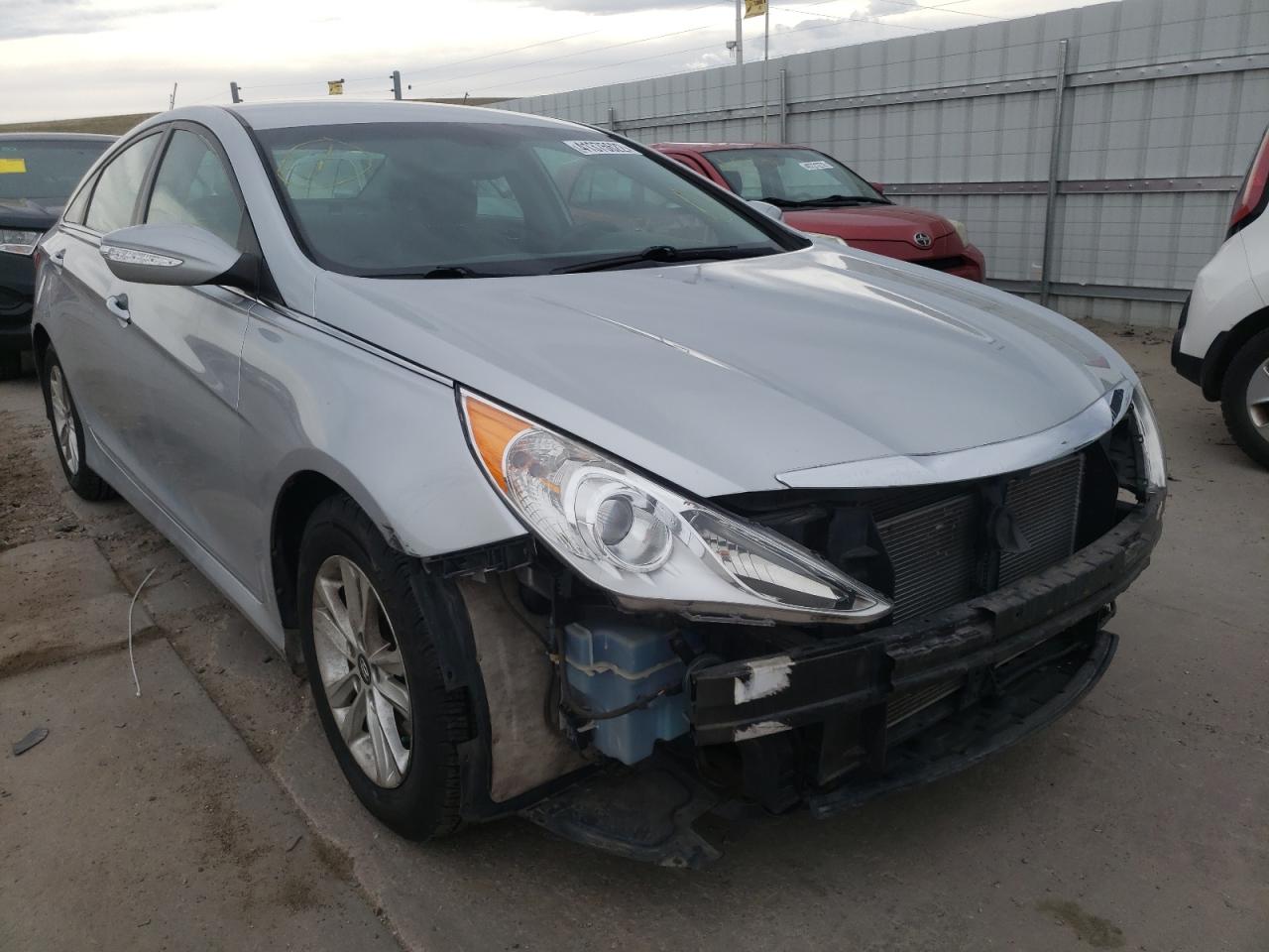 HYUNDAI SONATA GLS 2014 with VIN 5NPEB4AC4EH935046 - Photo from auction