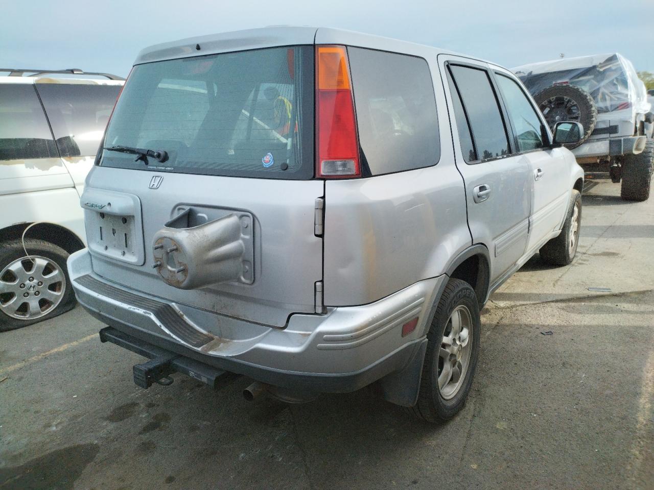 Photo 4 from auction – 2001 HONDA CR-V SE with VIN JHLRD18751C035381