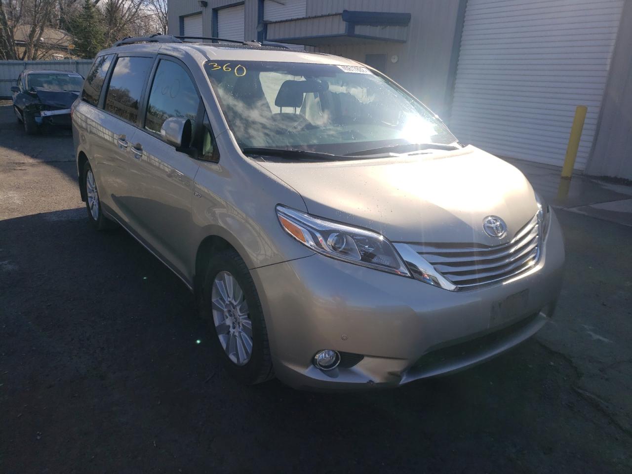 Photo 1 from auction – 2017 TOYOTA SIENNA XLE with VIN 5TDDZ3DC0HS162877