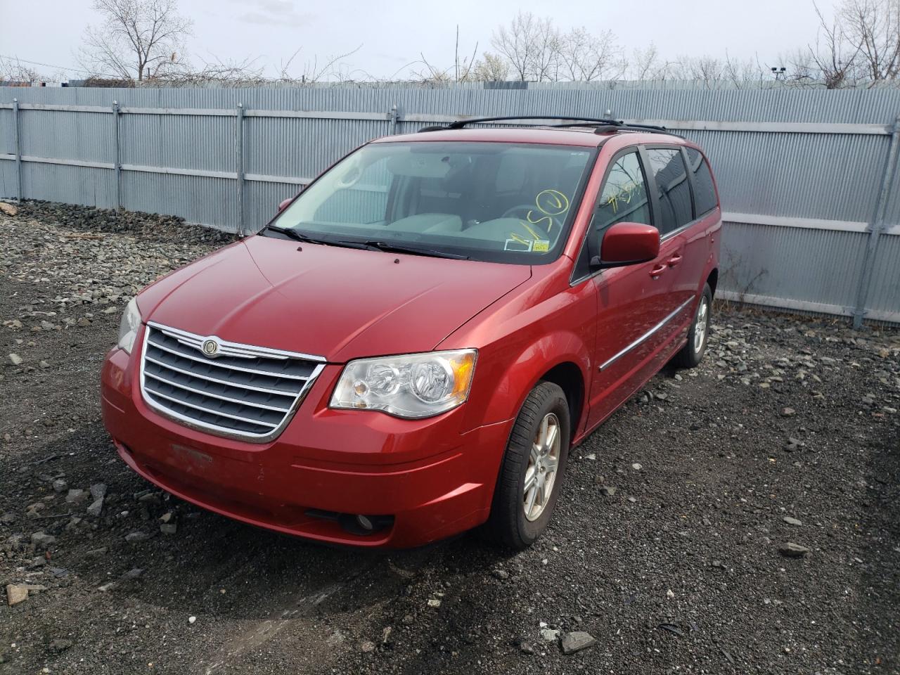 Photo 2 from auction – 2010 CHRYSLER TOWN & COU with VIN 2A4RR5D19AR195742