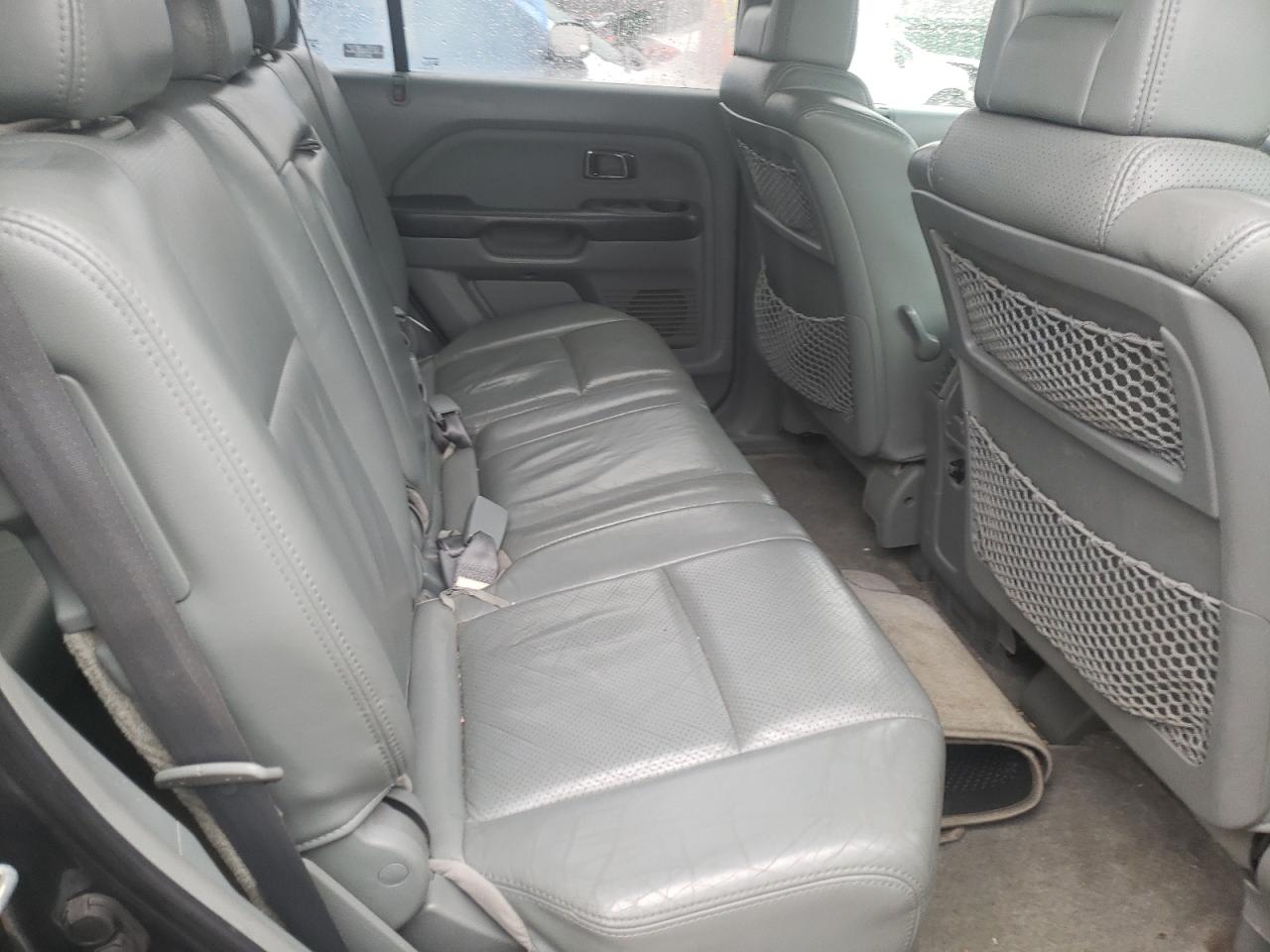 Photo 6 from auction – 2005 HONDA PILOT EXL with VIN 5FNYF18595B050864