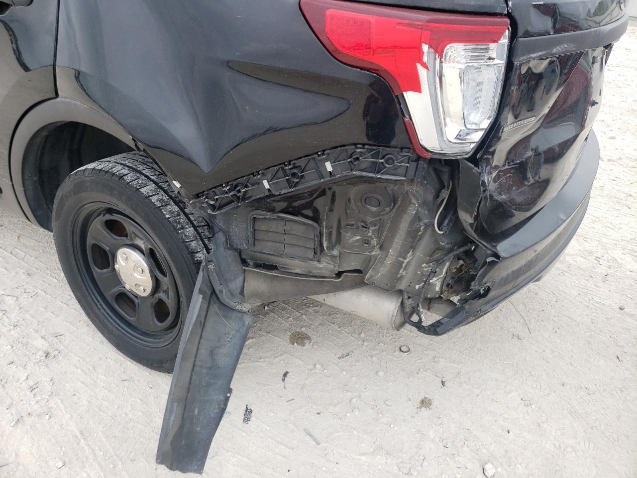 Photo 9 from auction – 2016 FORD EXPLORER P with VIN 1FM5K8AR8GGC72787