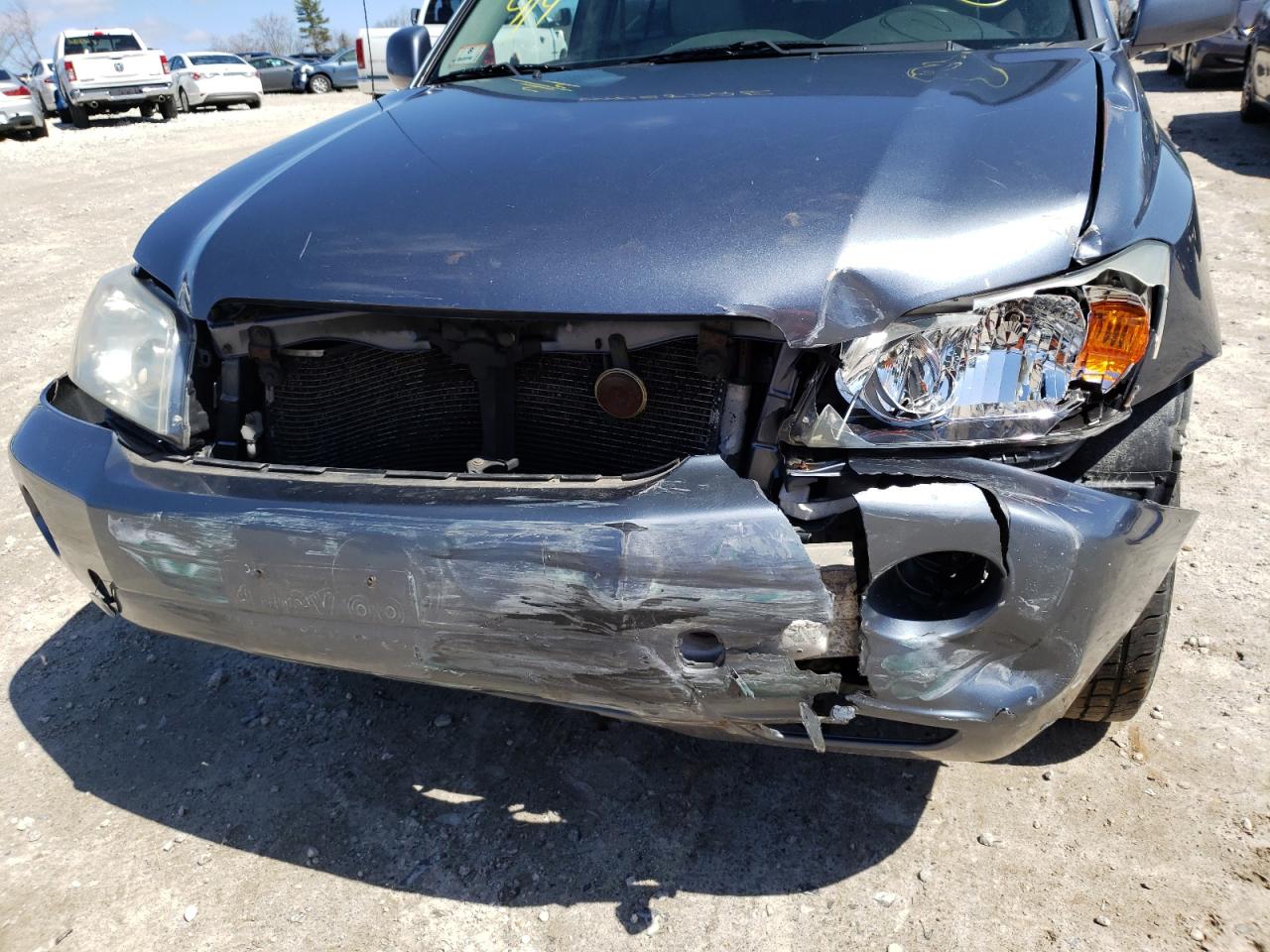 Foto 9 de la subasta – 2004 TOYOTA HIGHLANDER con VIN JTEHD21A840029158