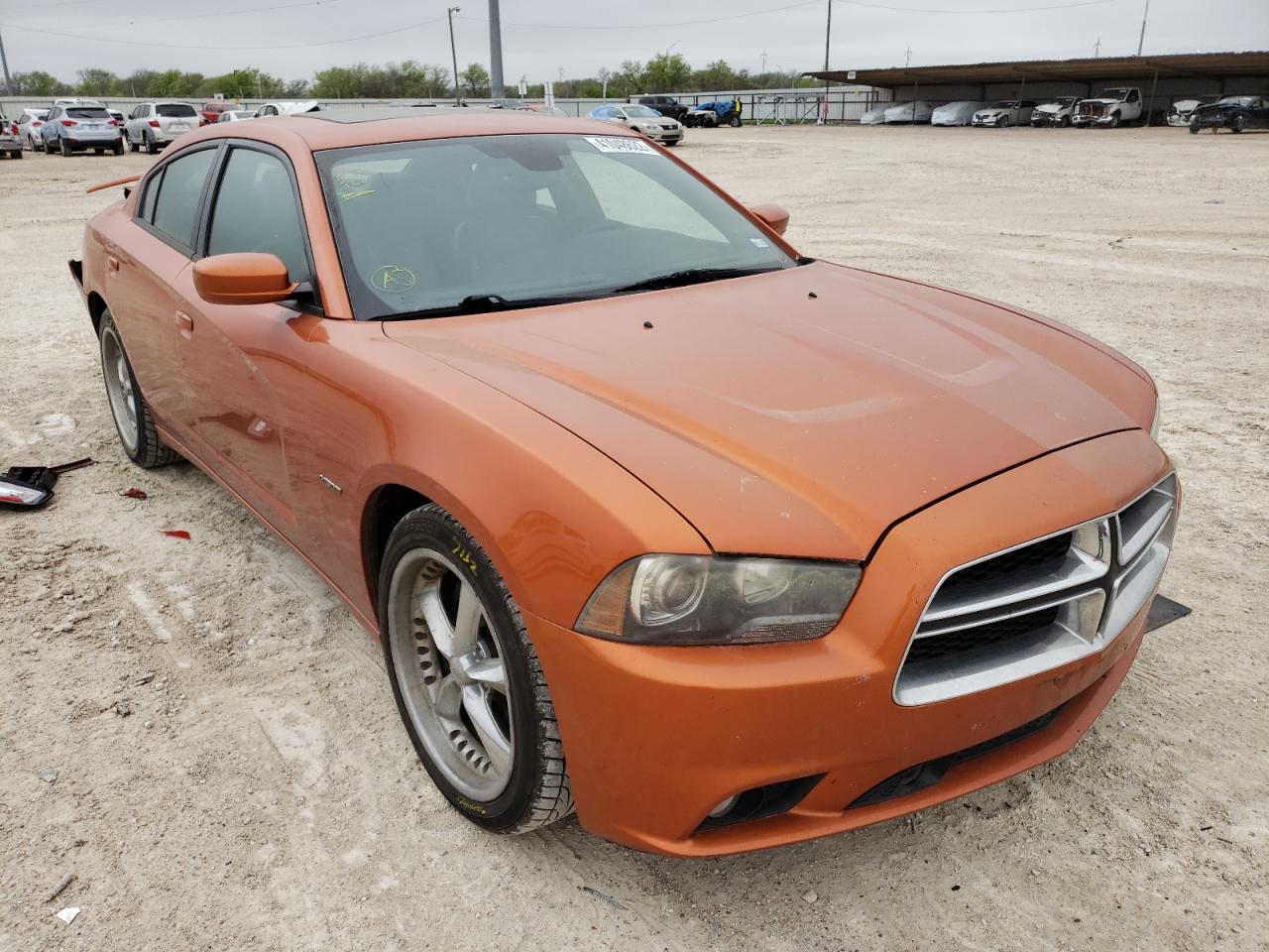 DODGE CHARGER R/ 2011 with VIN 2B3CL5CT3BH584255 - Photo from auction