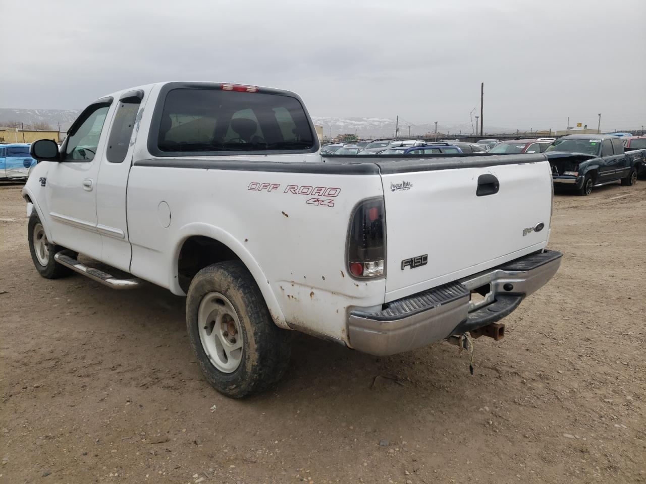 Photo 3 from auction – 2001 FORD F150 with VIN 1FTRX18L21KF81403