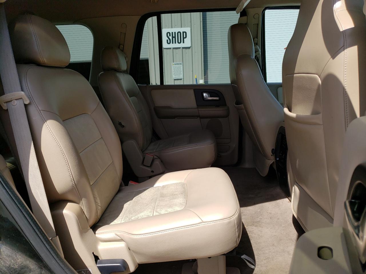 Photo 6 from auction – 2004 FORD EXPEDITION with VIN 1FMPU17L64LB40465
