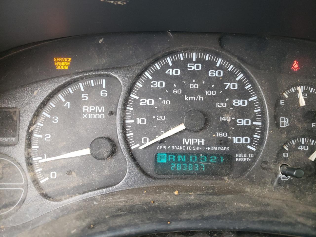 Photo 8 from auction – 2002 CHEVROLET SILVERADO with VIN 2GCEC19V121138154