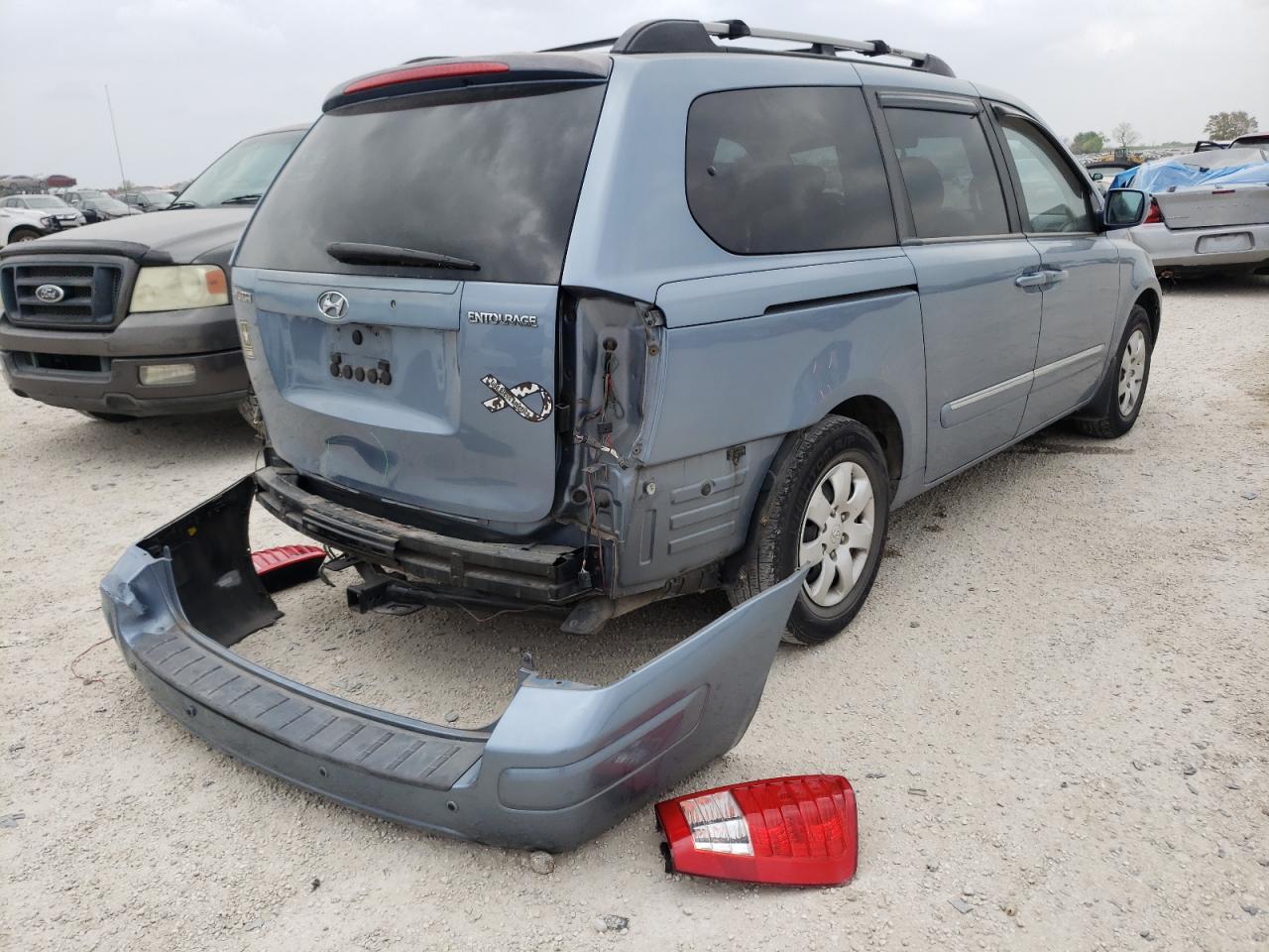 Photo 4 from auction – 2008 HYUNDAI ENTOURAGE with VIN KNDMC233286051423