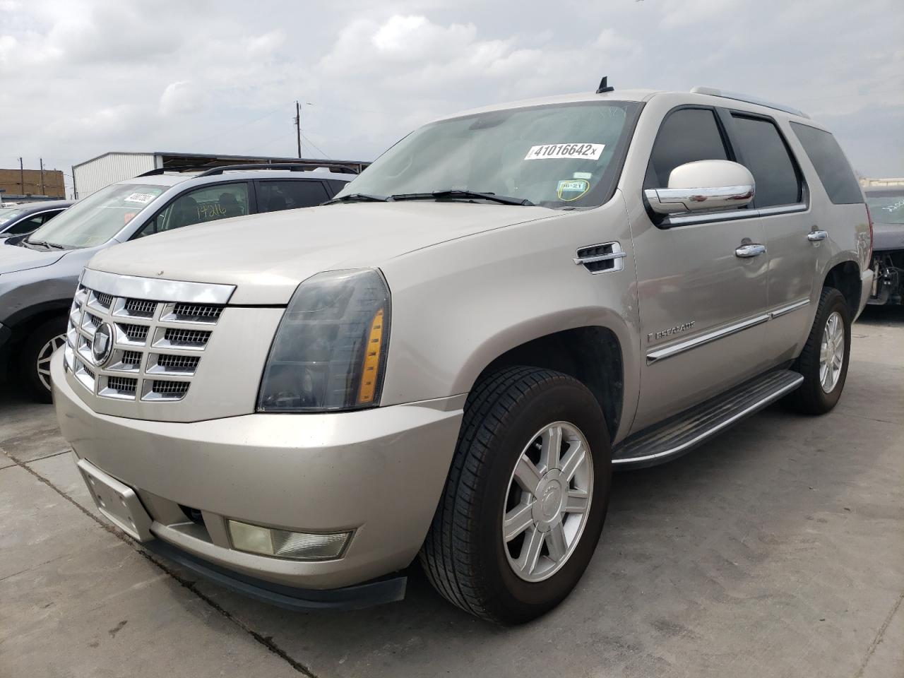 Photo 2 from auction – 2007 CADILLAC ESCALADE L with VIN 1GYEC63887R380271