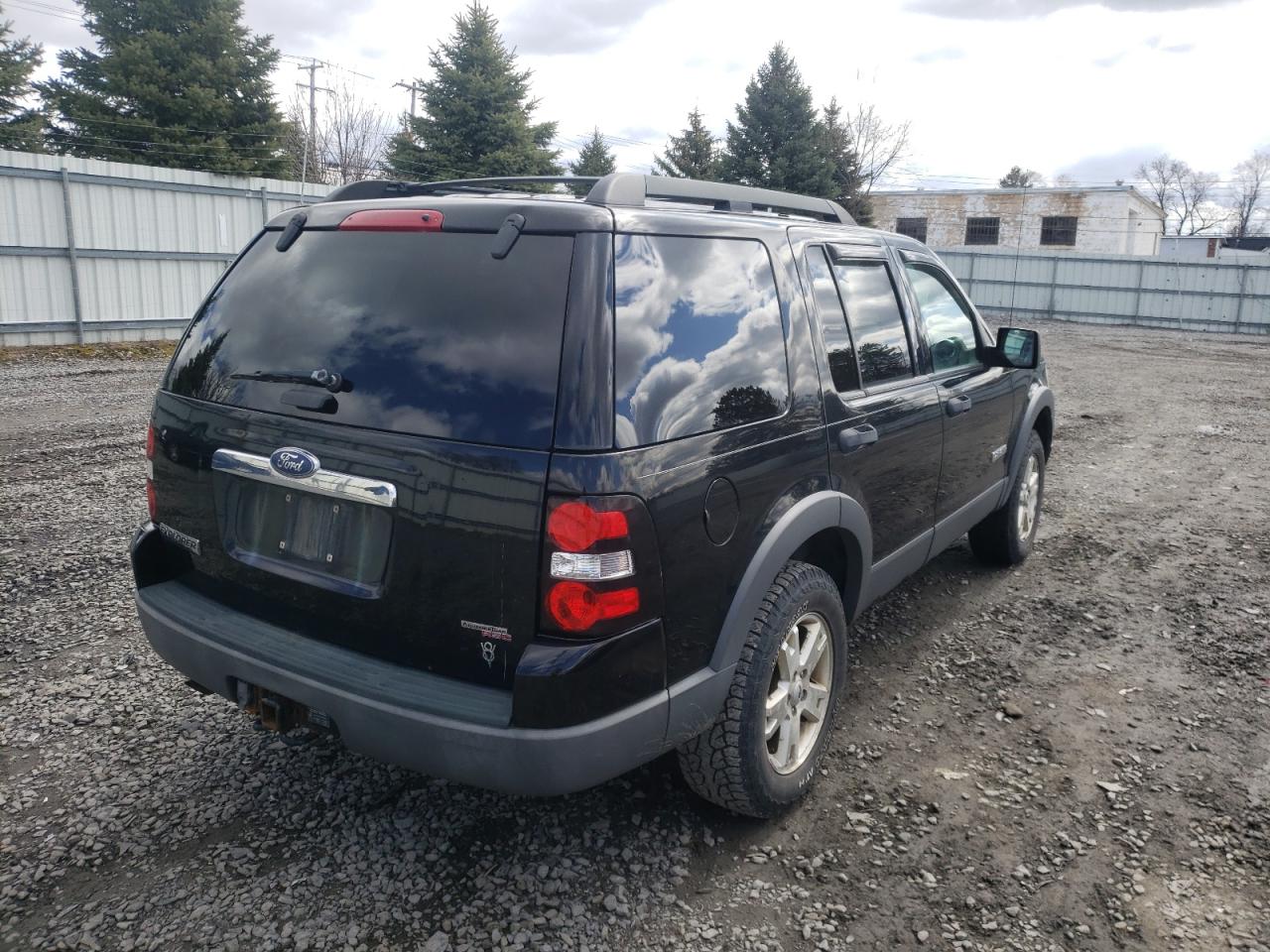 Photo 4 from auction – 2006 FORD EXPLORER X with VIN 1FMEU738X6UA38708