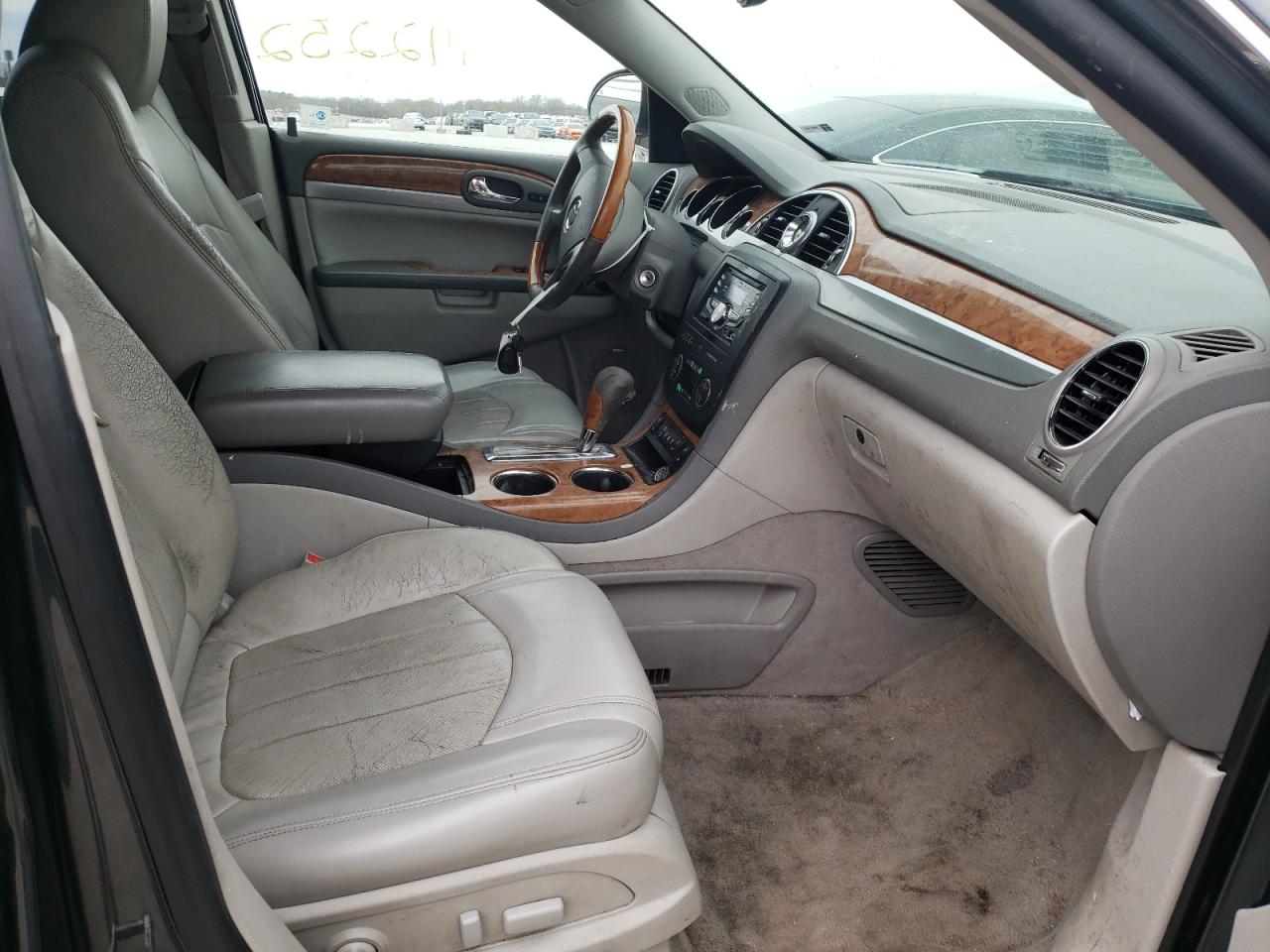 Photo 5 from auction – 2011 BUICK ENCLAVE CX with VIN 5GAKRCEDXBJ157352