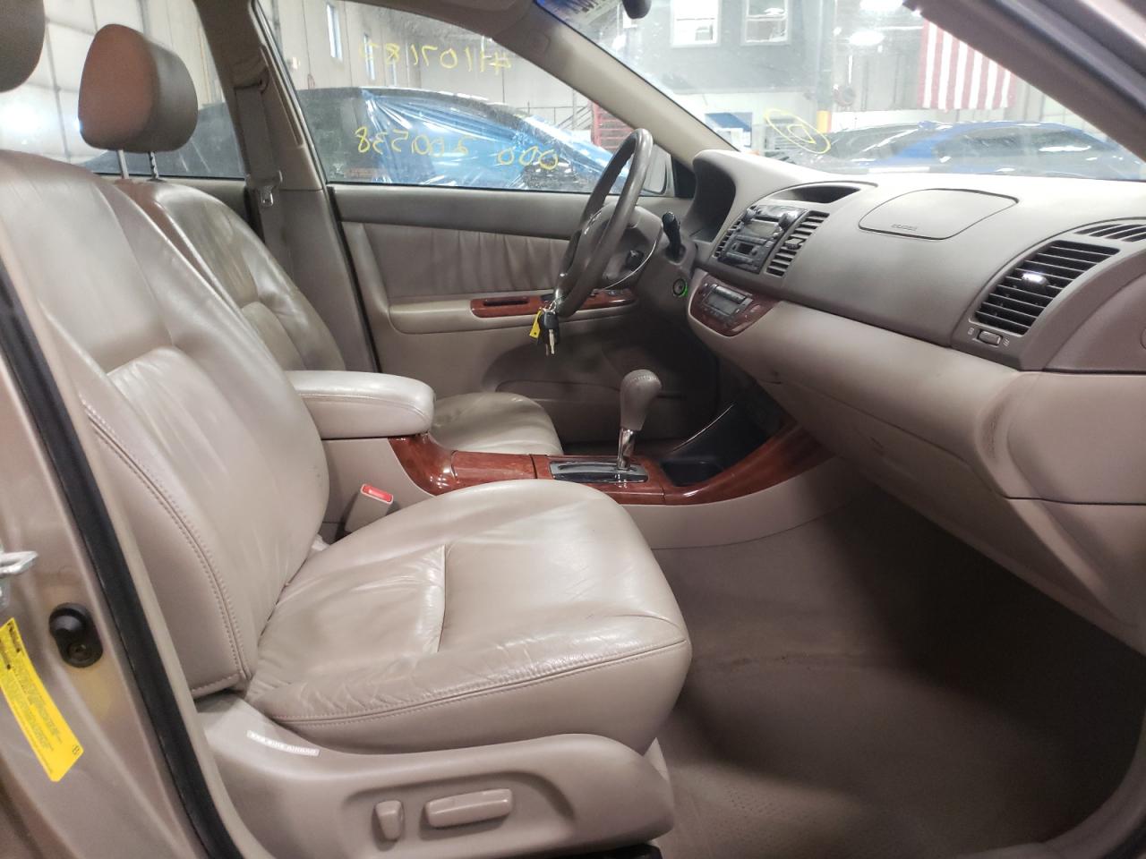 Photo 5 from auction – 2003 TOYOTA CAMRY LE with VIN 4T1BE30K13U187352