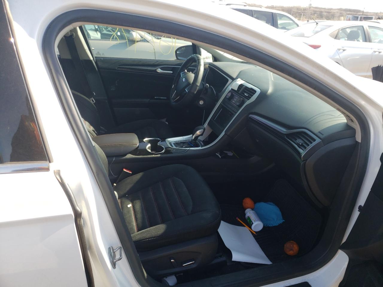 Photo 5 from auction – 2015 FORD FUSION SE with VIN 1FA6P0H74F5105102