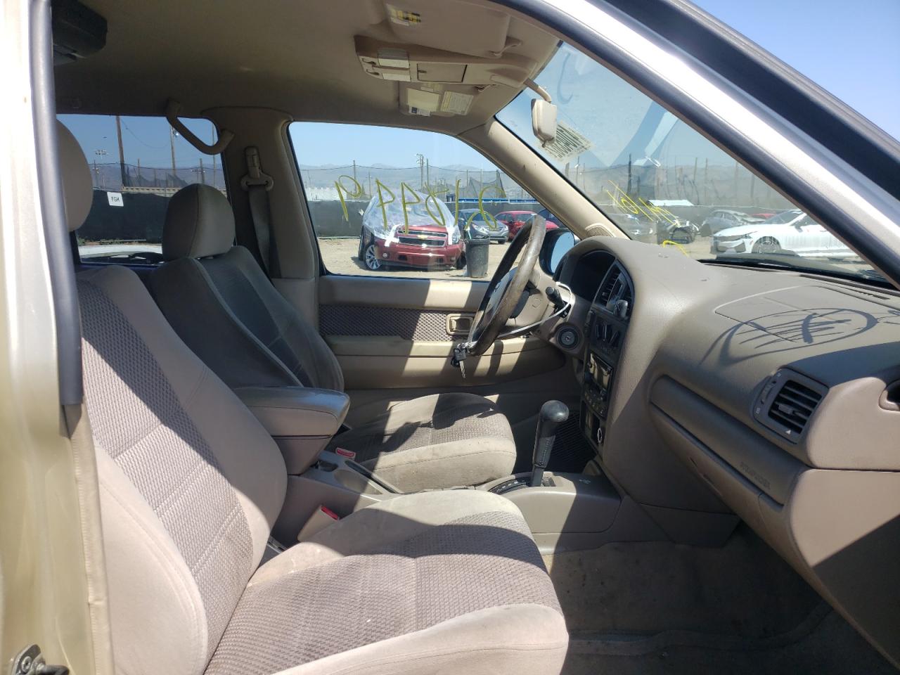 Photo 5 from auction – 2002 NISSAN PATHFINDER with VIN JN8DR09X72W656126