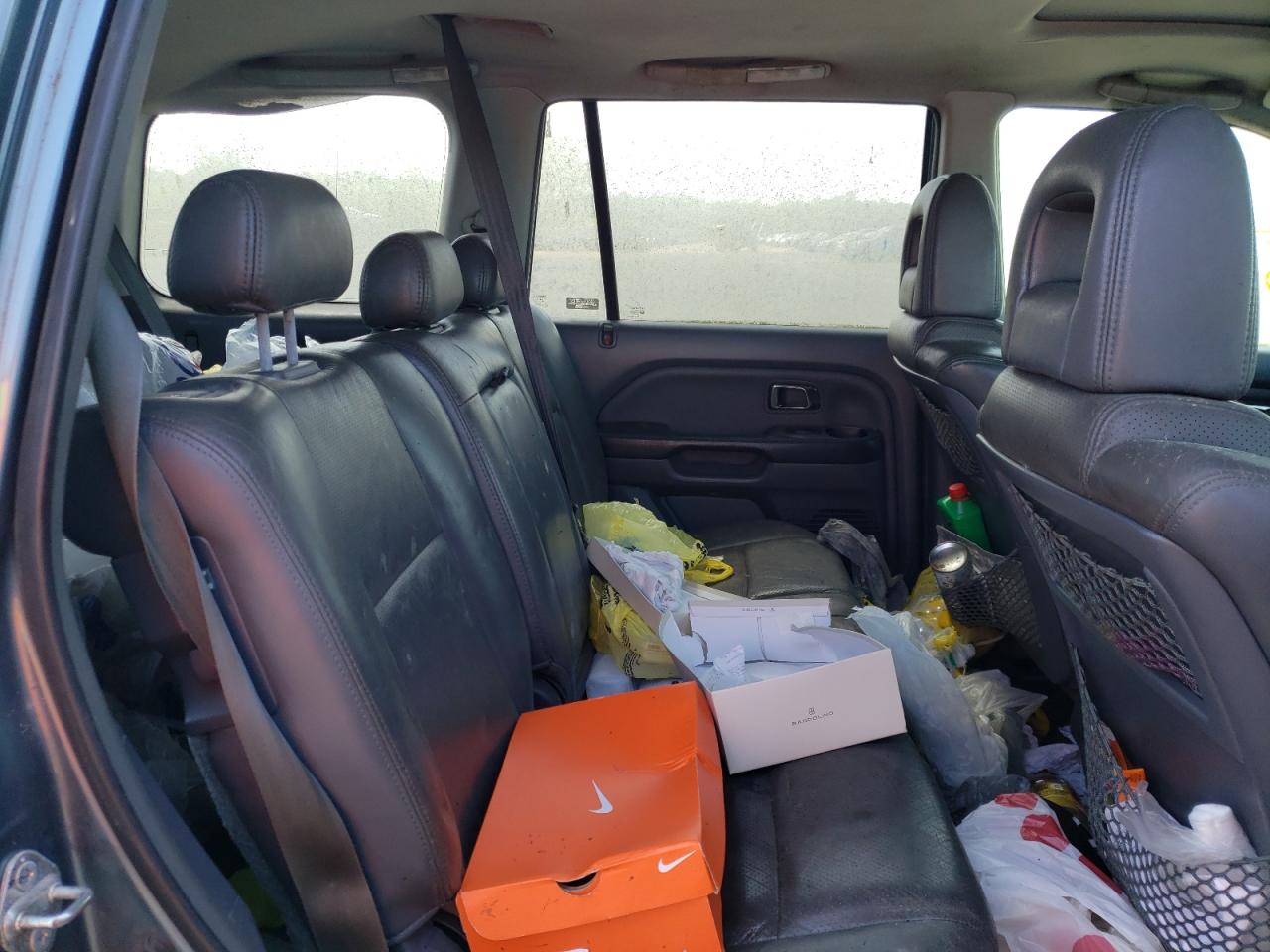 Photo 6 from auction – 2005 HONDA PILOT EXL with VIN 5FNYF18535B062010