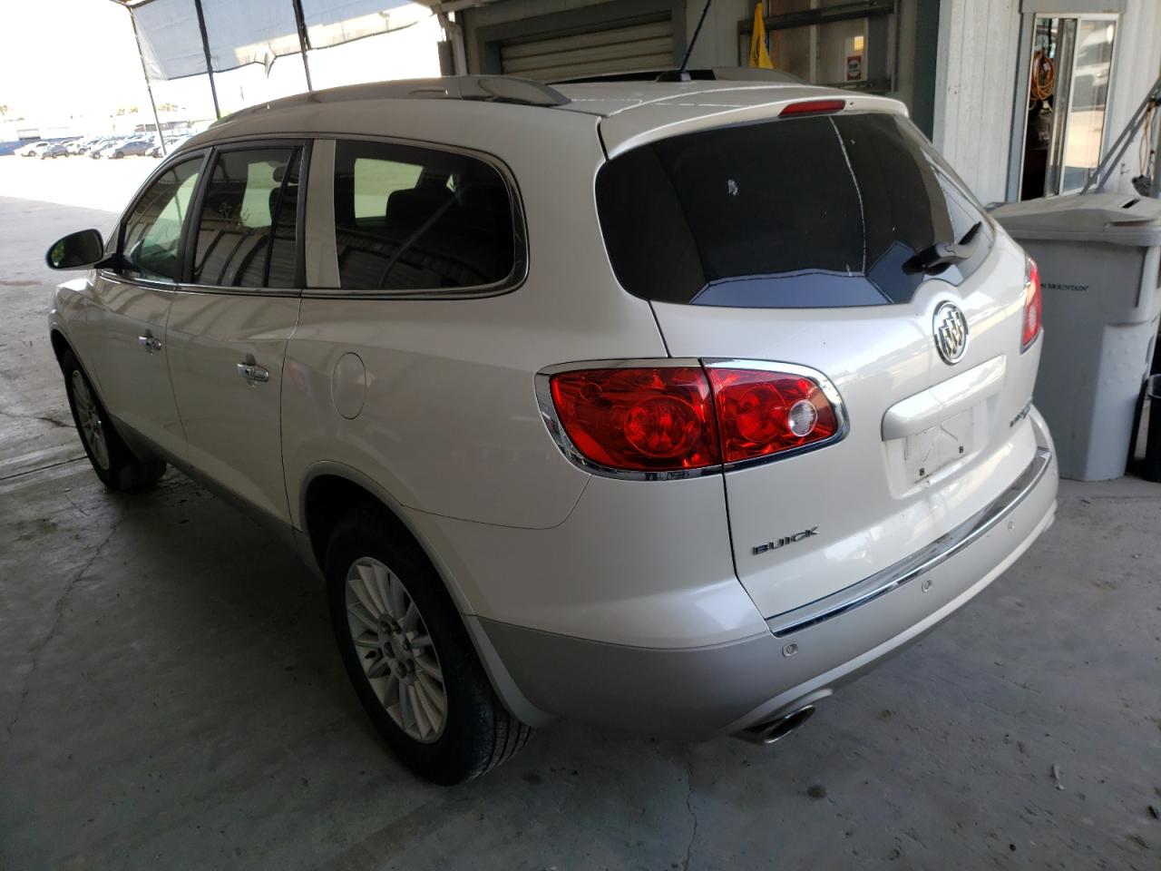 Photo 3 from auction – 2011 BUICK ENCLAVE CX with VIN 5GAKRBED9BJ202162