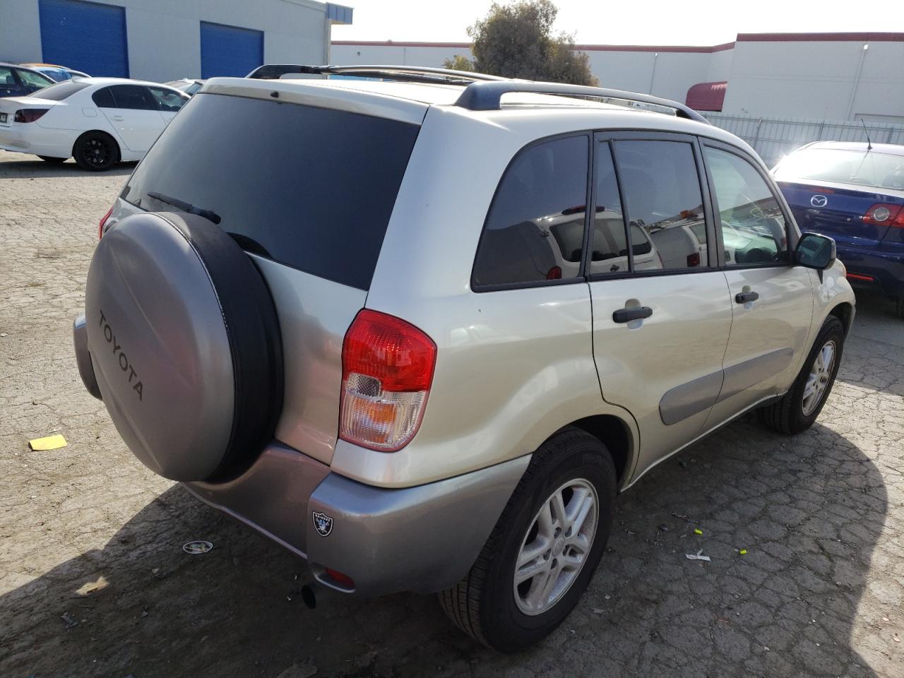 Photo 4 from auction – 2002 TOYOTA RAV4 with VIN JTEGH20V820070777