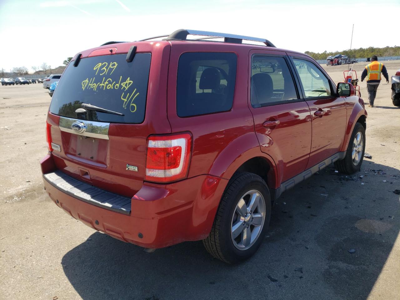 Photo 4 from auction – 2011 FORD ESCAPE LIM with VIN 1FMCU9EG4BKB08989
