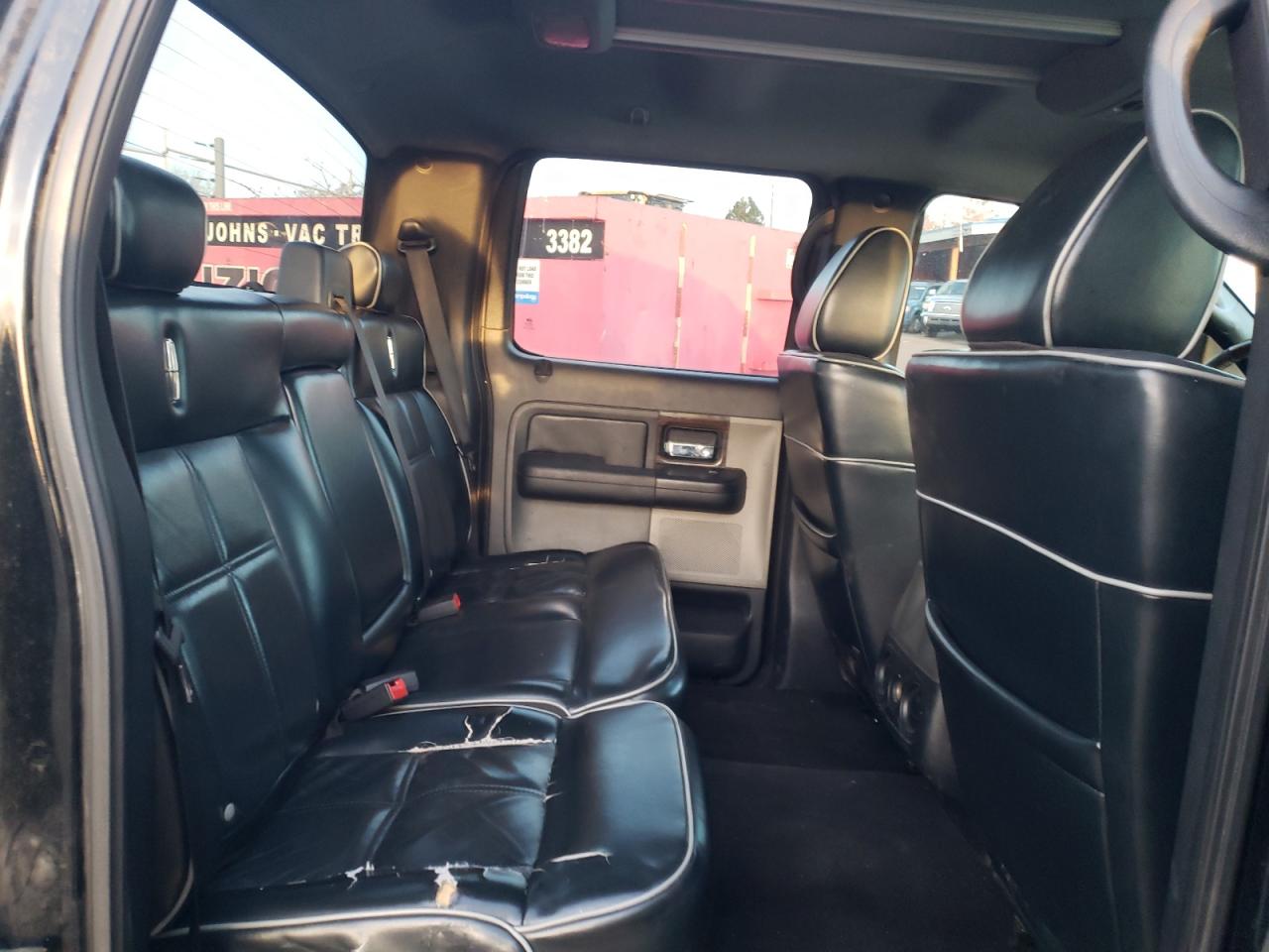 Photo 6 from auction – 2007 LINCOLN MARK LT with VIN 5LTPW18567FJ02233