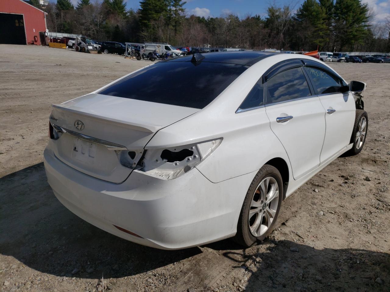 Photo 4 from auction – 2012 HYUNDAI SONATA SE with VIN 5NPEC4AC1CH390191