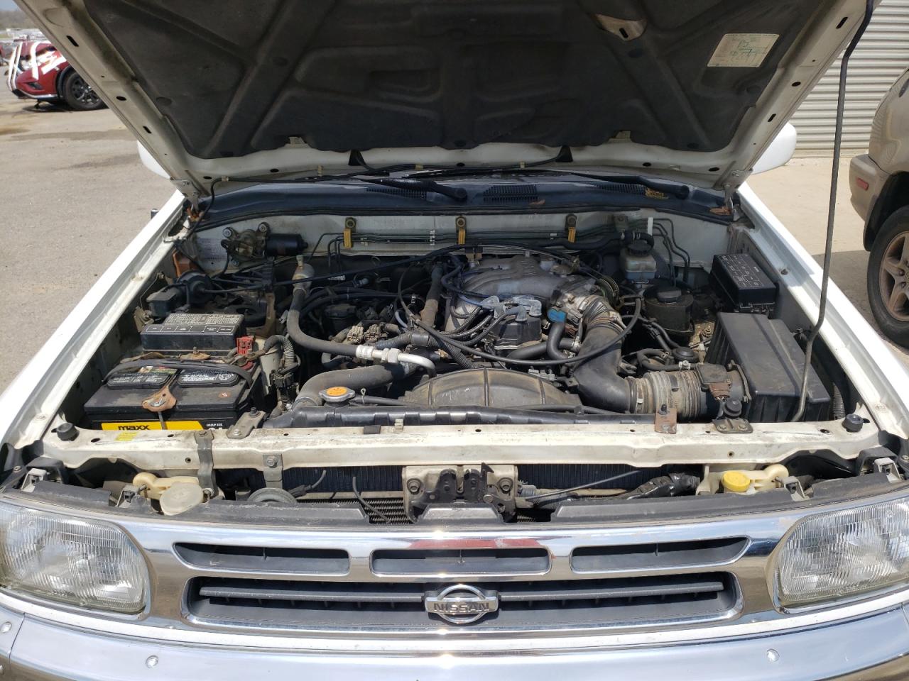 Photo 7 from auction – 1996 NISSAN PATHFINDER with VIN JN8AR05S5TW019234