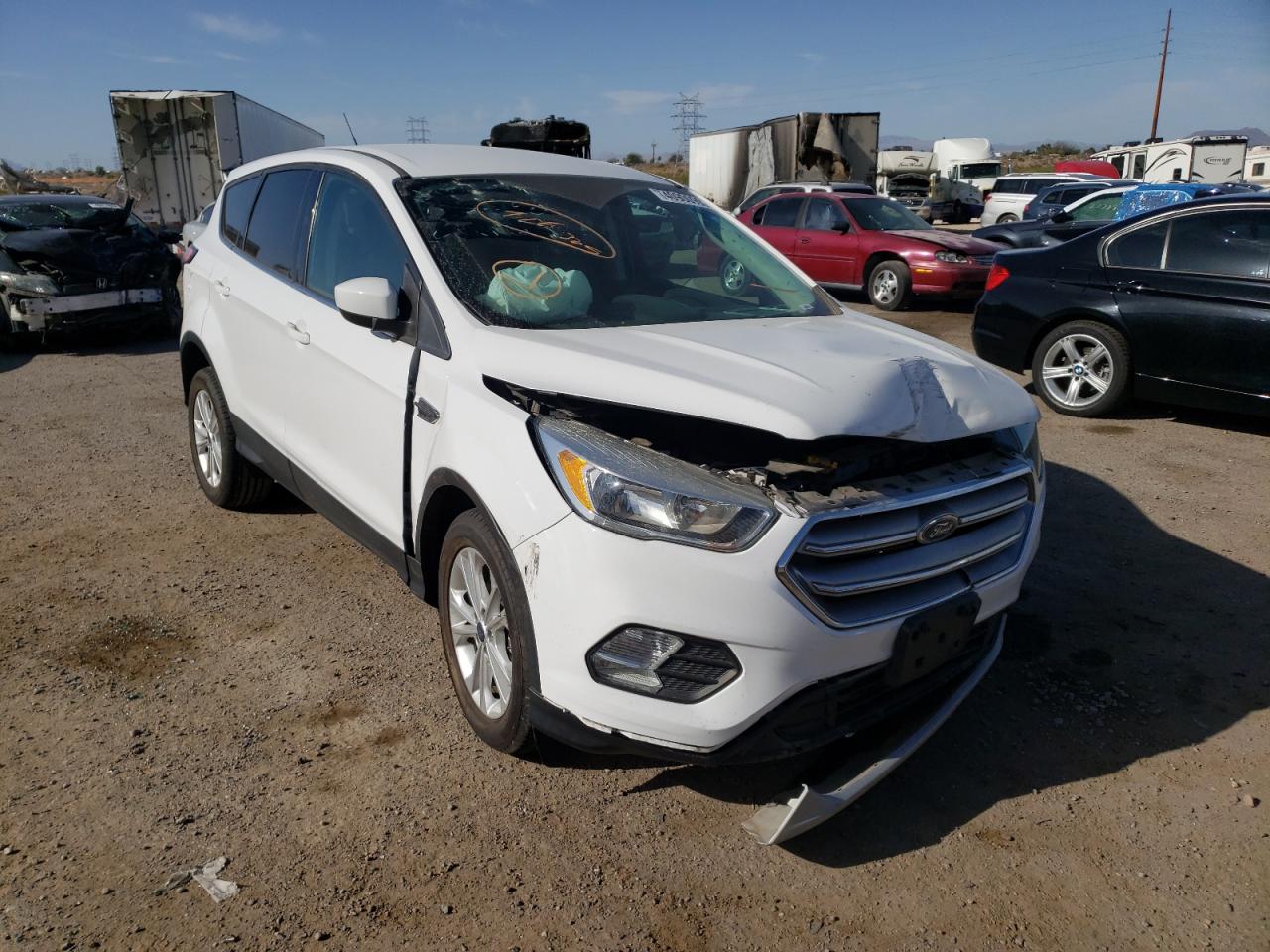 FORD ESCAPE SE 2017 with VIN 1FMCU0G91HUC03405 - Photo from auction