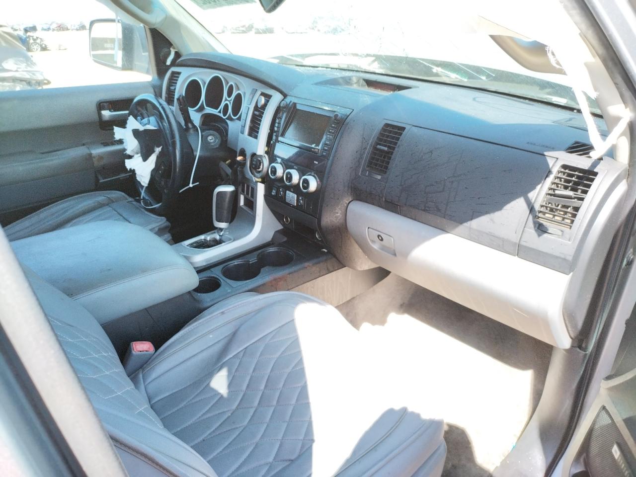 Photo 5 from auction – 2008 TOYOTA SEQUOIA LI with VIN 5TDZY68A58S013237