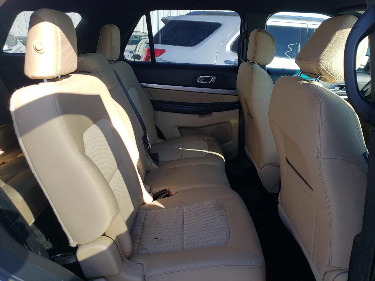 Photo 6 from auction – 2017 FORD EXPLORER with VIN 1FM5K8BH1HGA06793