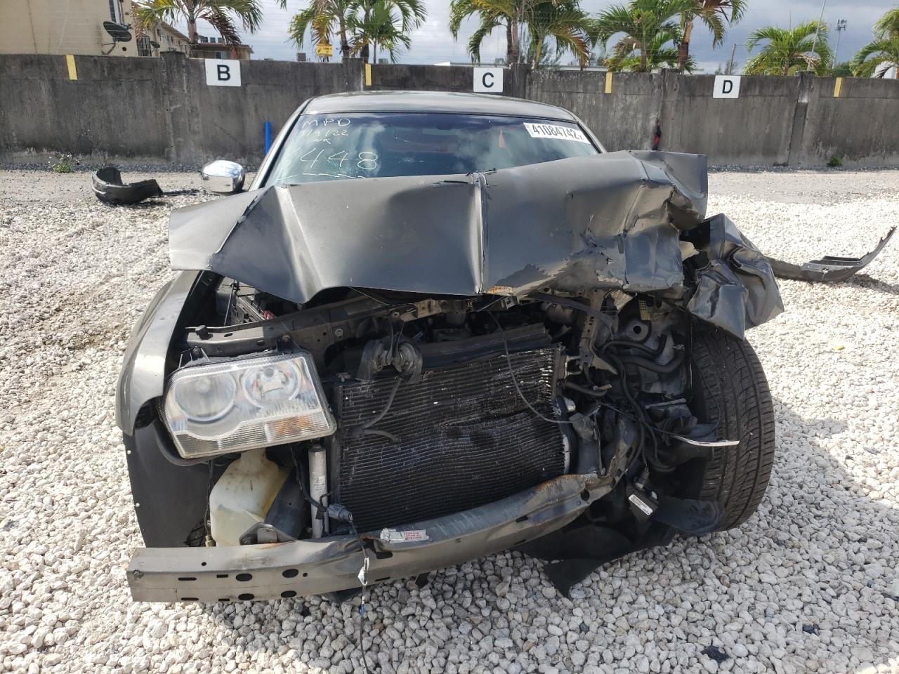 Photo 9 from auction – 2010 CHRYSLER 300 TOURIN with VIN 2C3CA5CV9AH206448