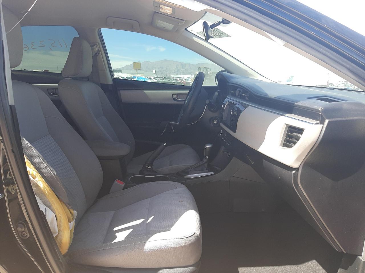 Photo 5 from auction – 2016 TOYOTA COROLLA L with VIN 5YFBURHE1GP457062