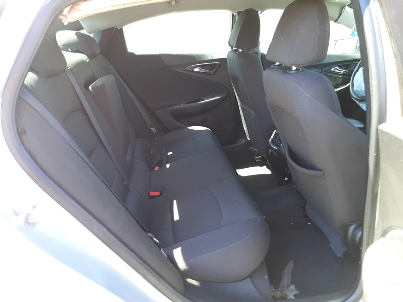 Photo 6 from auction – 2018 CHEVROLET MALIBU LT with VIN 1G1ZD5ST4JF237355