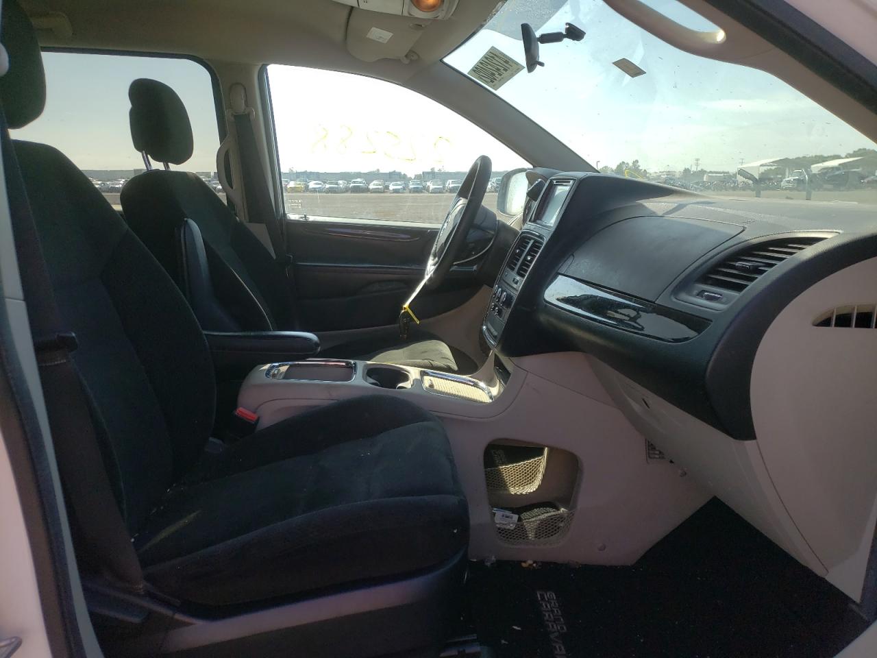 Photo 5 from auction – 2015 DODGE GRAND CARA with VIN 2C4RDGCG7FR745498
