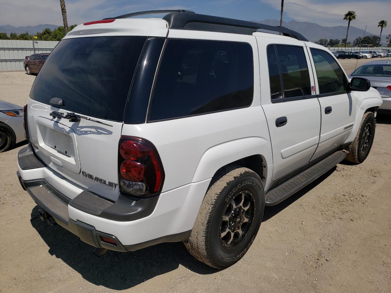 Photo 4 from auction – 2003 CHEVROLET TRAILBLAZE with VIN 1GNES16S136211697